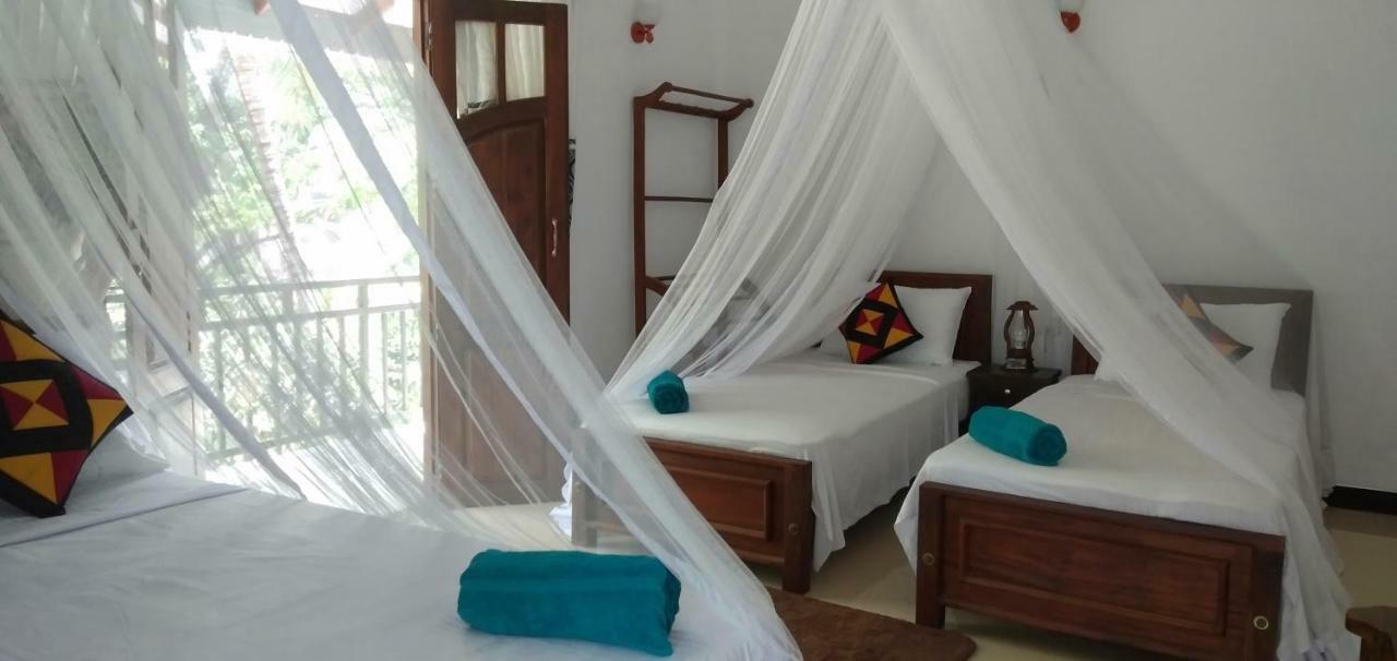 Liyara Home Stay Sigiriya Ngoại thất bức ảnh