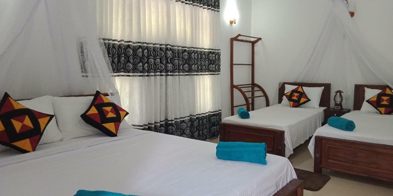 Liyara Home Stay Sigiriya Ngoại thất bức ảnh