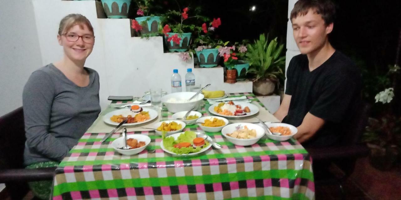 Liyara Home Stay Sigiriya Ngoại thất bức ảnh