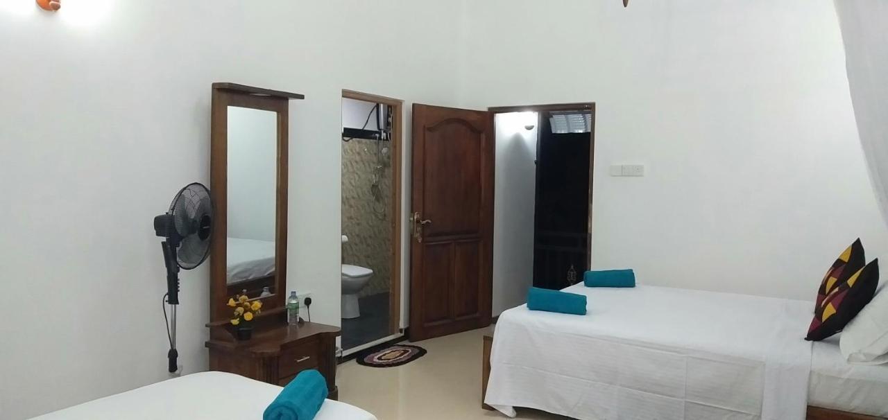 Liyara Home Stay Sigiriya Ngoại thất bức ảnh